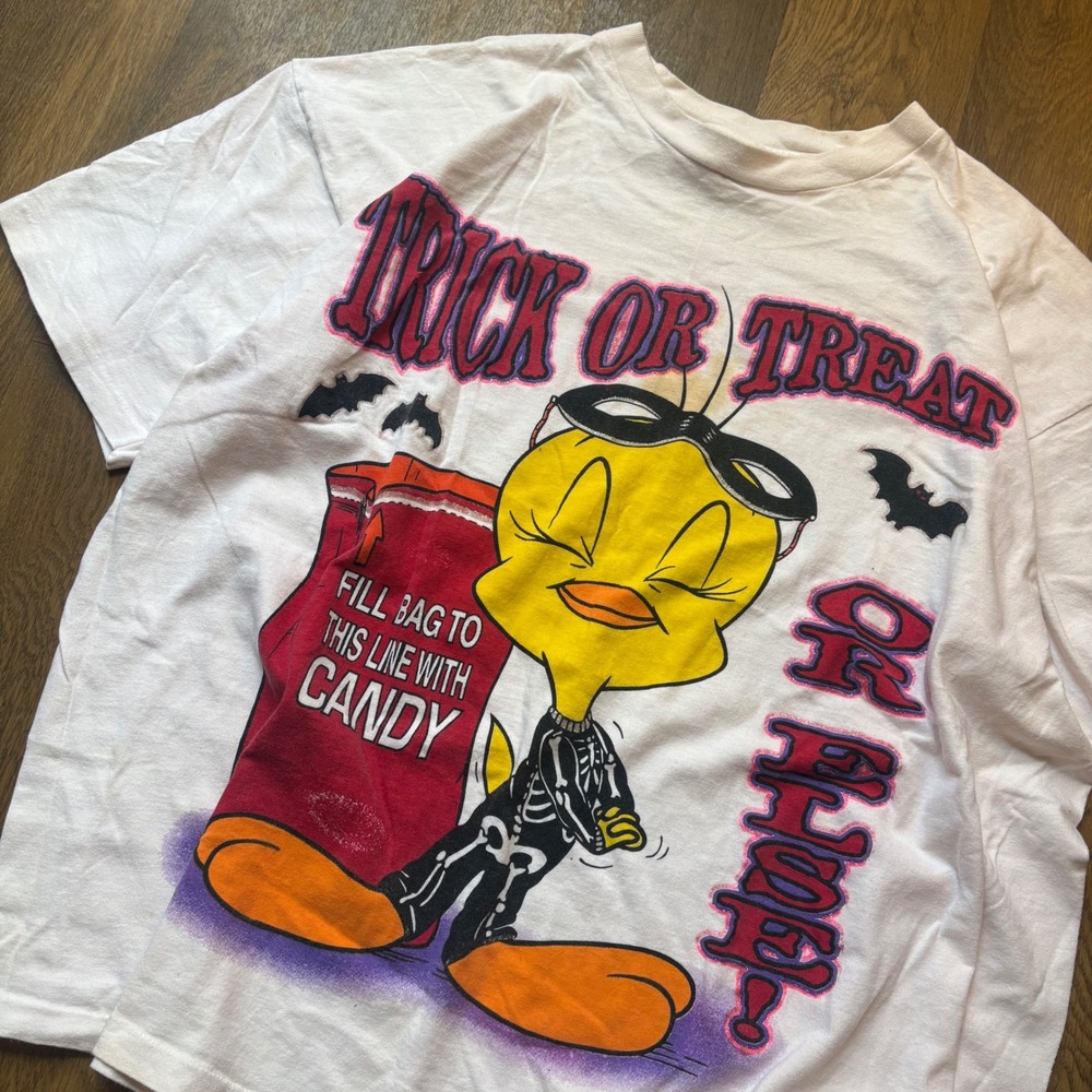 Vtg 1990's Looney Tunes Tweety Bird Halloween "Trick Or Treat.. Or Else" T Shirt